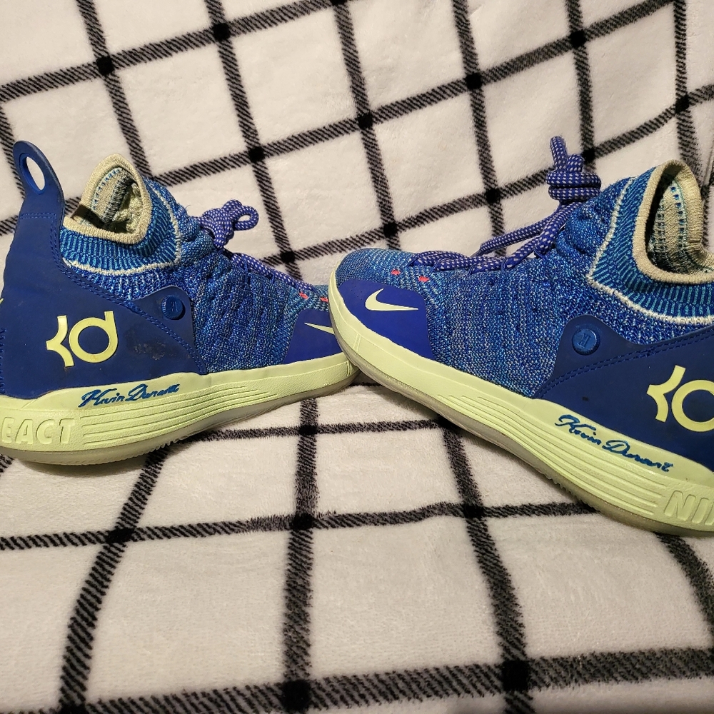 KD11 paranoid Women's size 8